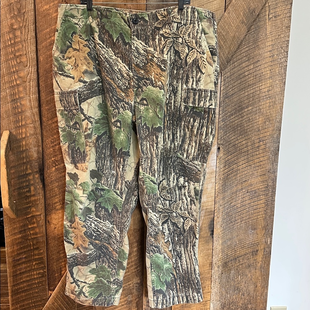 Vintage Rattlers Brand  Realtree Camo Pants (Men’s Size 42 x 30) Preowned C3